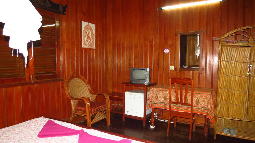 Big Lyna Villa シェムリアップ 部屋 写真